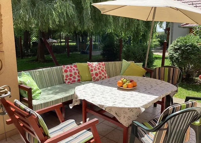 Mellet Levo, Csendes, Kenyelmes Haz *