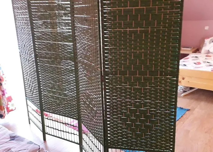 Mellet Levo, Csendes, Kenyelmes Haz